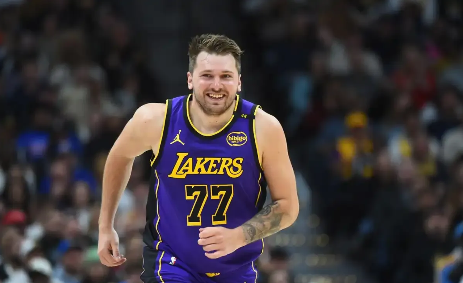 集结日密尔沃基雄鹿调整名单以备NBA季后赛，扳平良机环节打磨，话题不断，控场能力成焦点的简单介绍