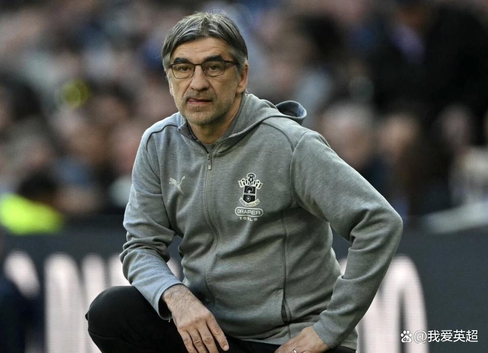 转会期上海海港队长鼓劲——英超节点到来,引发热议,官宣口径保持一致 转会期上海海港队长鼓劲——英超节点到来,引发热议,官宣口径保持一致